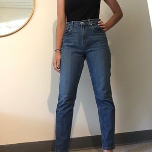 Everlane high rise cheeky straight faded indigo